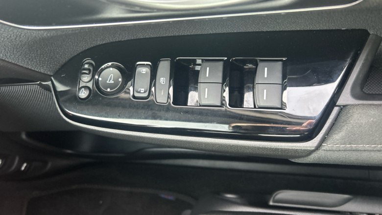 Honda CR-V 2.0 i-MMD Hybrid SE 2WD 5dr eCVT Hybrid Estate